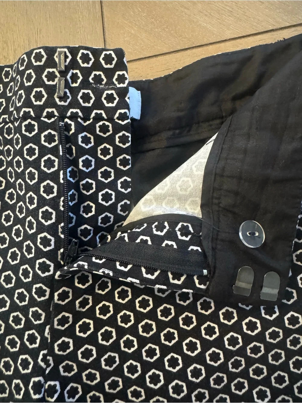 Elle Black Shorts with a White Geometric and Floral Pattern - Picture 2 of 8